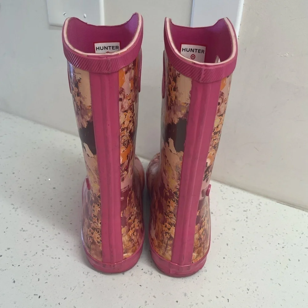 Hunter x Target floral pink rubber rain boots 4Y/ women’s 5.5